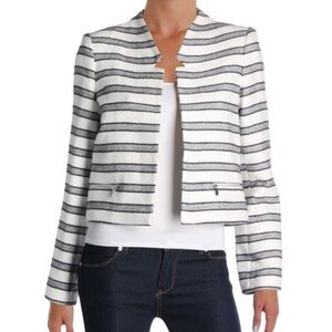 Cropped striped Calvin Klein cotton blazer! Chic and classic!